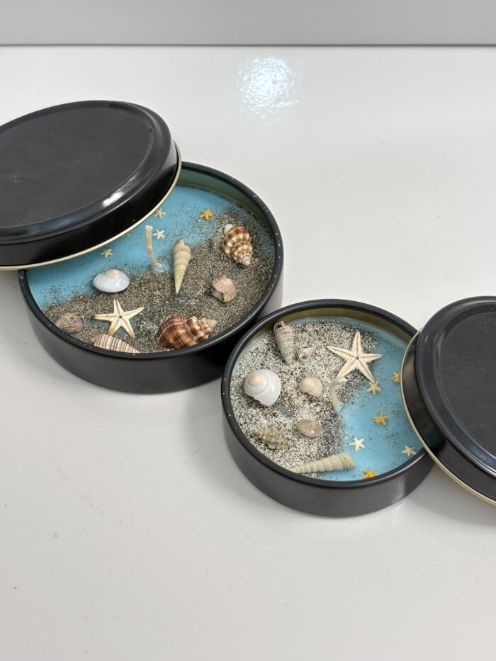 IMG_0330 شمع دریایی در ظرف فلزی - Image 1